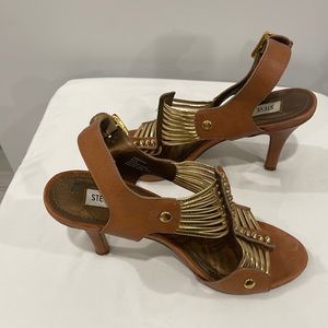 Steve Madden Tan and Gold Heels size 8.5
